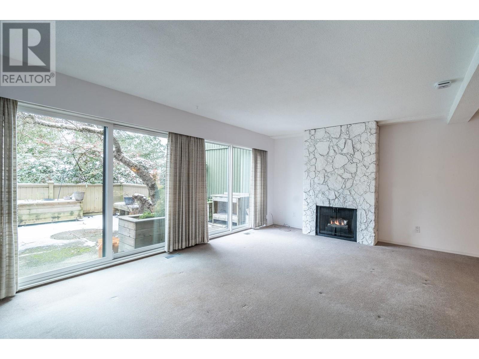 Listing Picture 10 of 36 : 3013 VEGA COURT, Burnaby / 本拿比 - 魯藝地產 Yvonne Lu Group - MLS Medallion Club Member