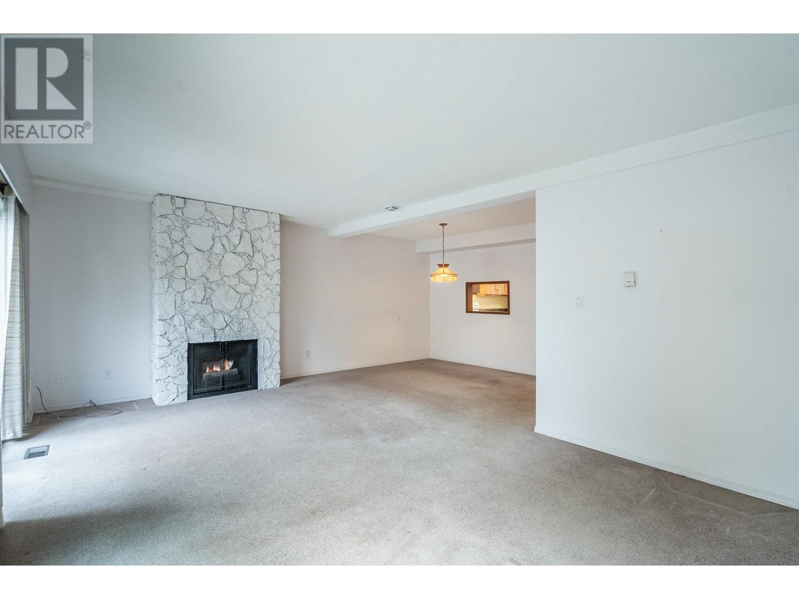 Listing Picture 12 of 36 : 3013 VEGA COURT, Burnaby / 本拿比 - 魯藝地產 Yvonne Lu Group - MLS Medallion Club Member