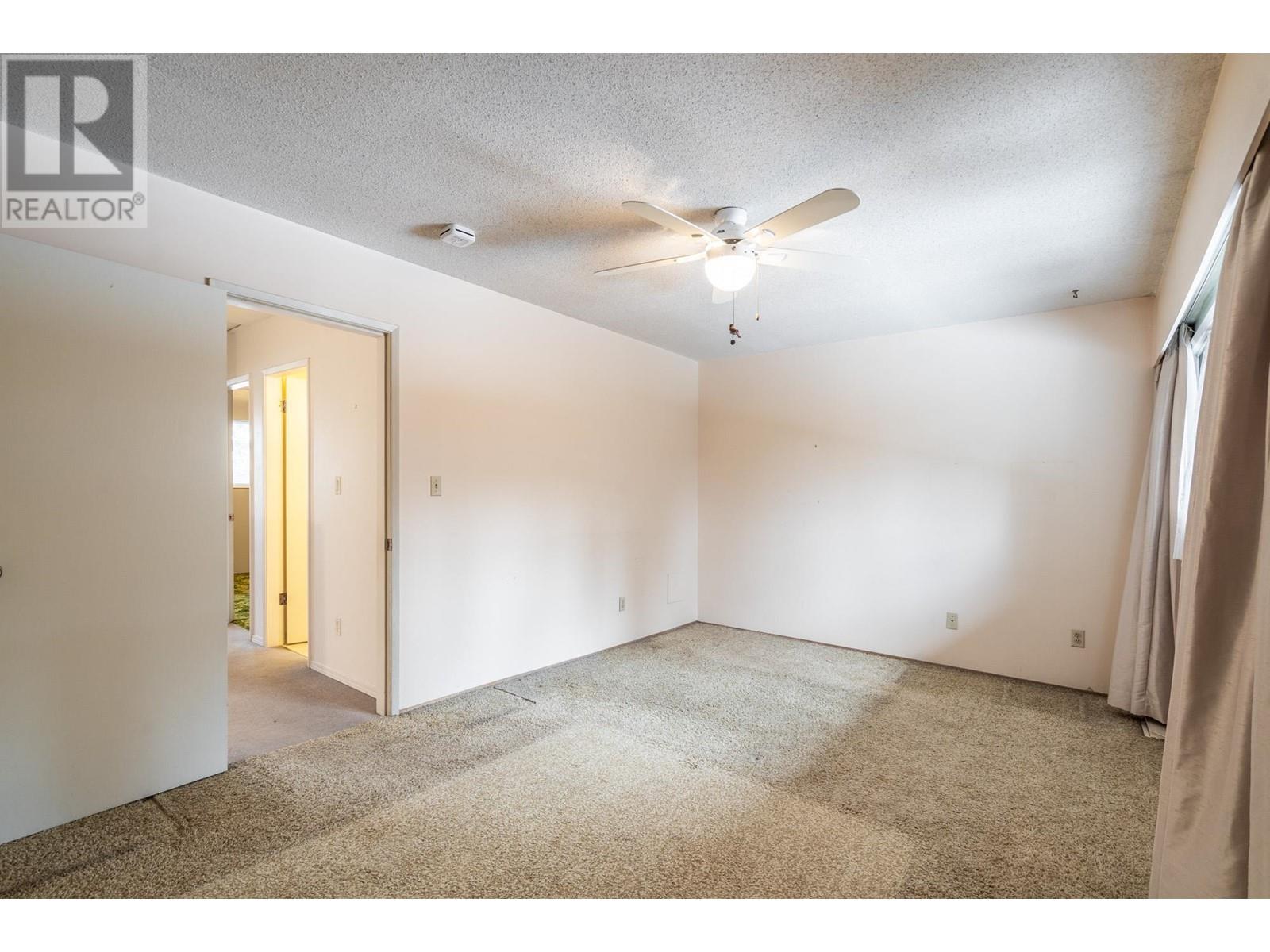 Listing Picture 18 of 36 : 3013 VEGA COURT, Burnaby / 本拿比 - 魯藝地產 Yvonne Lu Group - MLS Medallion Club Member