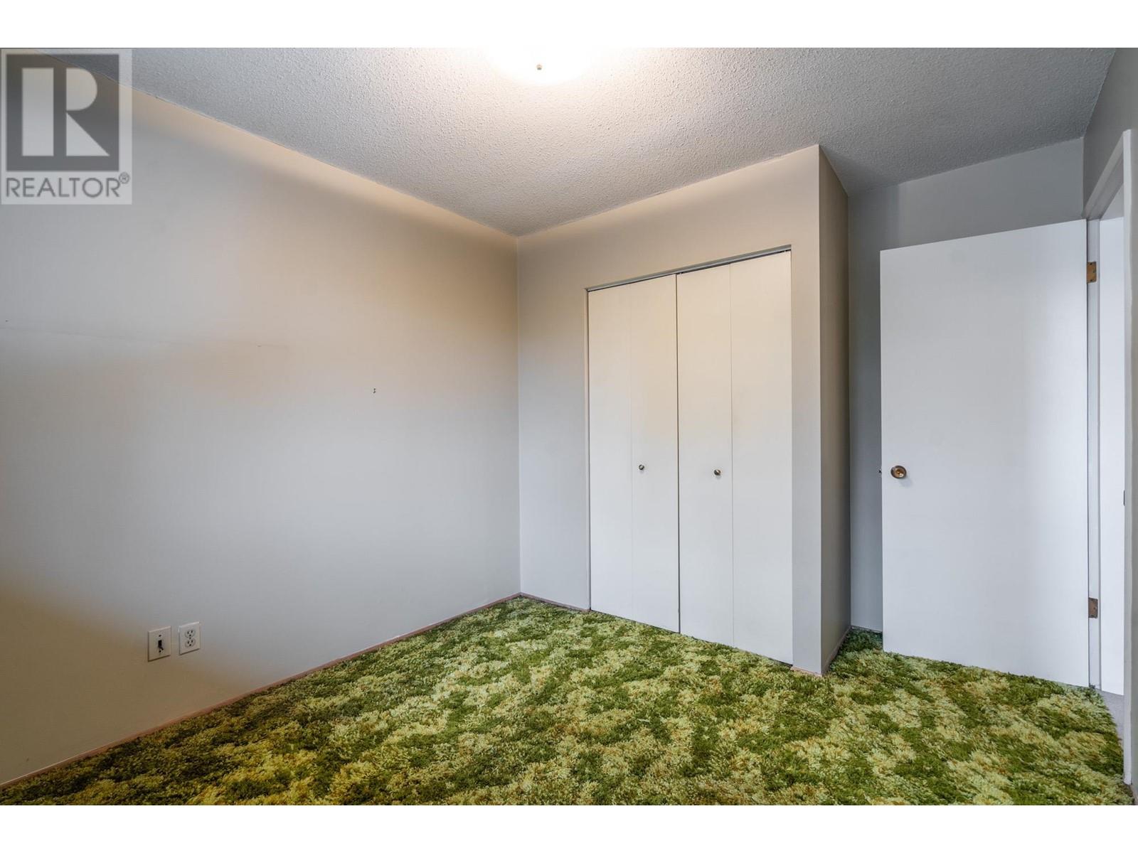 Listing Picture 22 of 36 : 3013 VEGA COURT, Burnaby / 本拿比 - 魯藝地產 Yvonne Lu Group - MLS Medallion Club Member