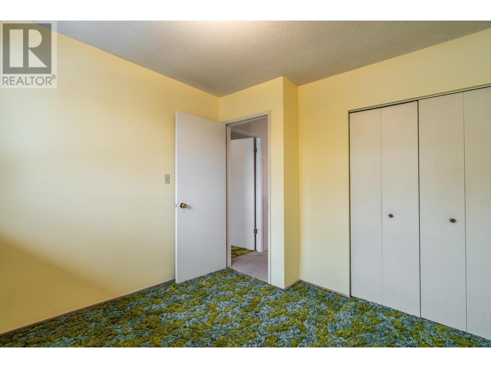 Listing Picture 24 of 36 : 3013 VEGA COURT, Burnaby / 本拿比 - 魯藝地產 Yvonne Lu Group - MLS Medallion Club Member