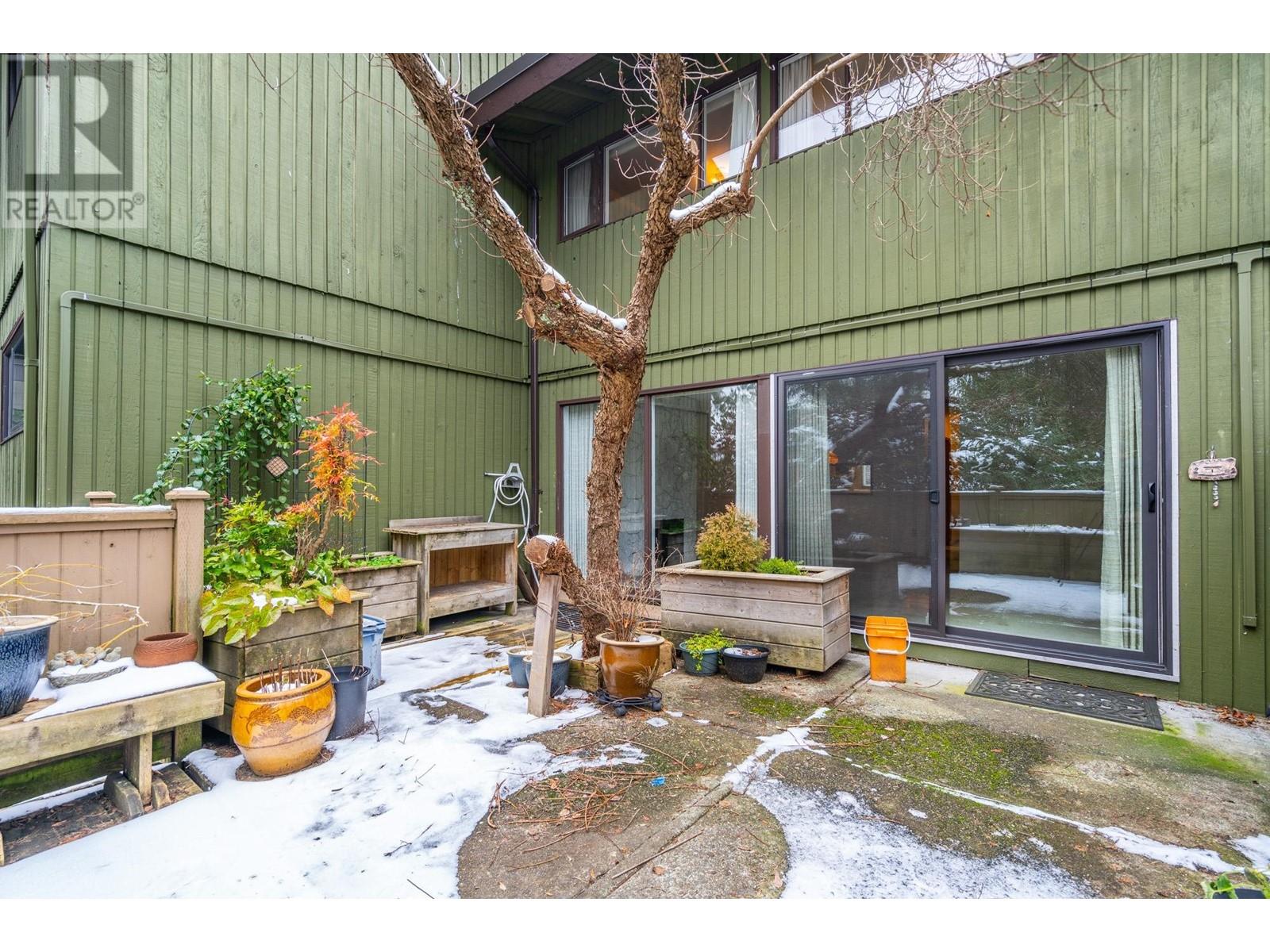 Listing Picture 32 of 36 : 3013 VEGA COURT, Burnaby / 本拿比 - 魯藝地產 Yvonne Lu Group - MLS Medallion Club Member