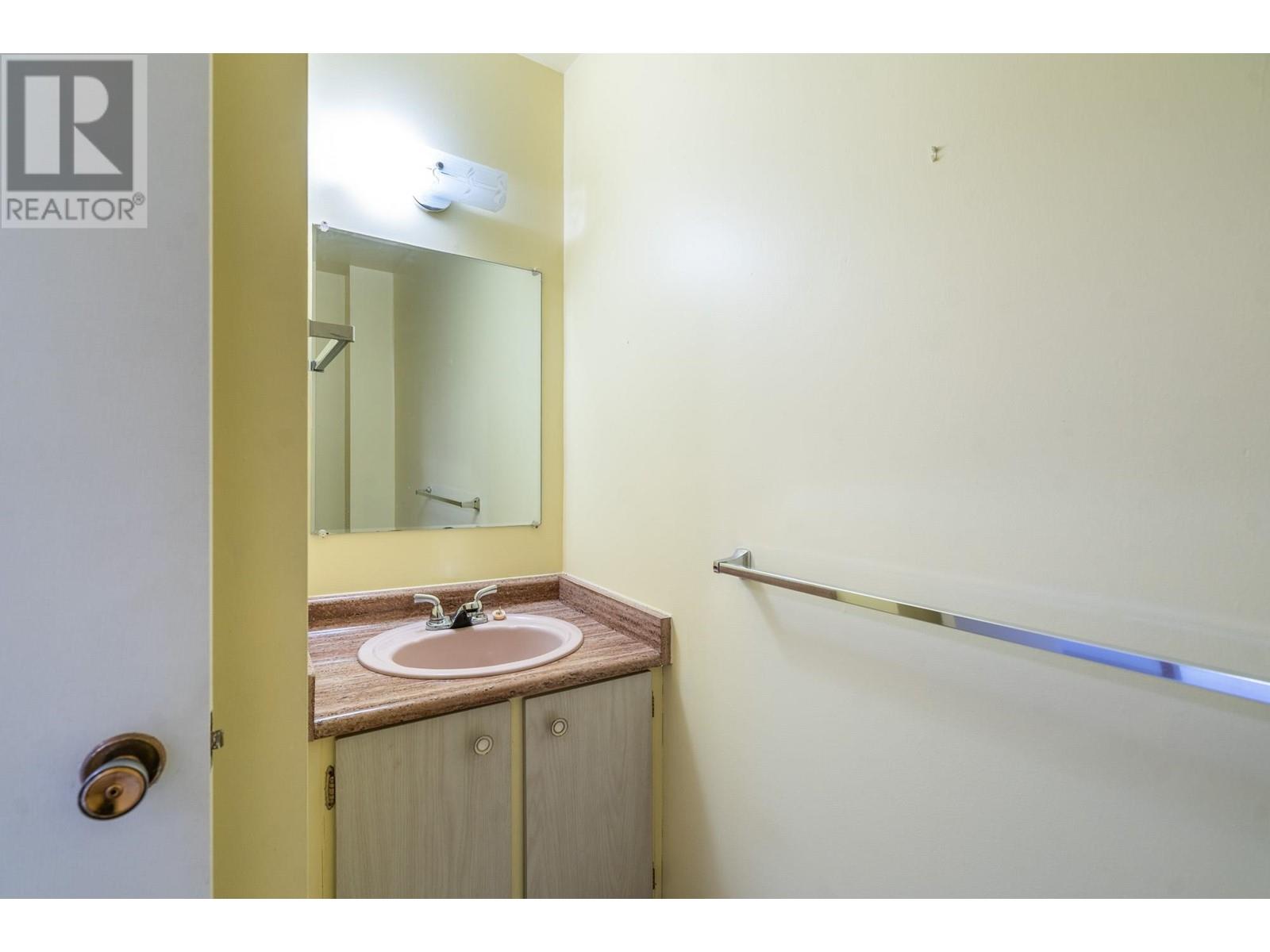 Listing Picture 6 of 36 : 3013 VEGA COURT, Burnaby / 本拿比 - 魯藝地產 Yvonne Lu Group - MLS Medallion Club Member