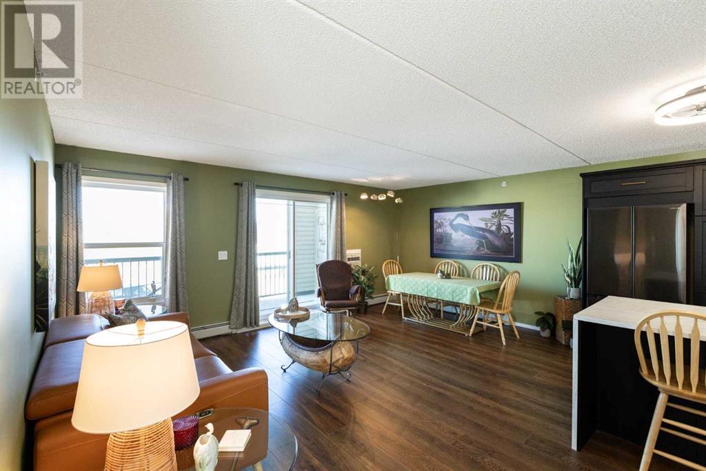 201, 4319 49 Street, Innisfail, Alberta  T4G 1Y4 - Photo 4 - A2192857