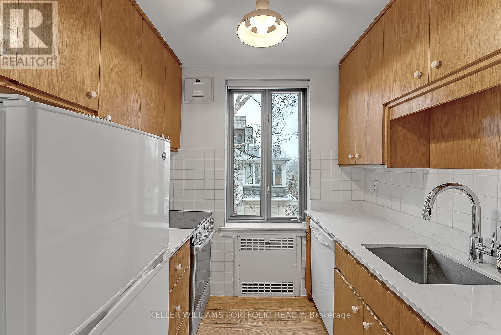 214 - 150 Farnham Avenue, Toronto, Ontario  M4V 1H5 - Photo 13 - C11967675