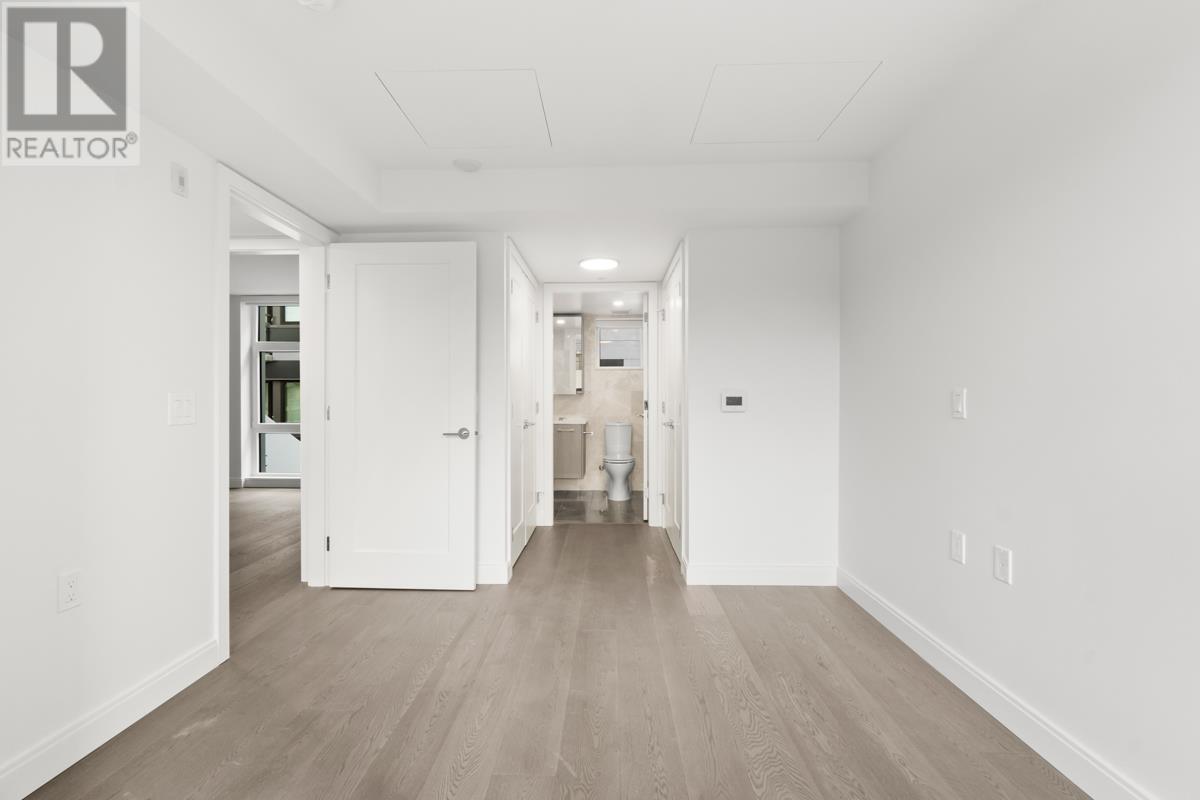 Listing Picture 22 of 38 : 4926 CAMBIE STREET, Vancouver / 溫哥華 - 魯藝地產 Yvonne Lu Group - MLS Medallion Club Member