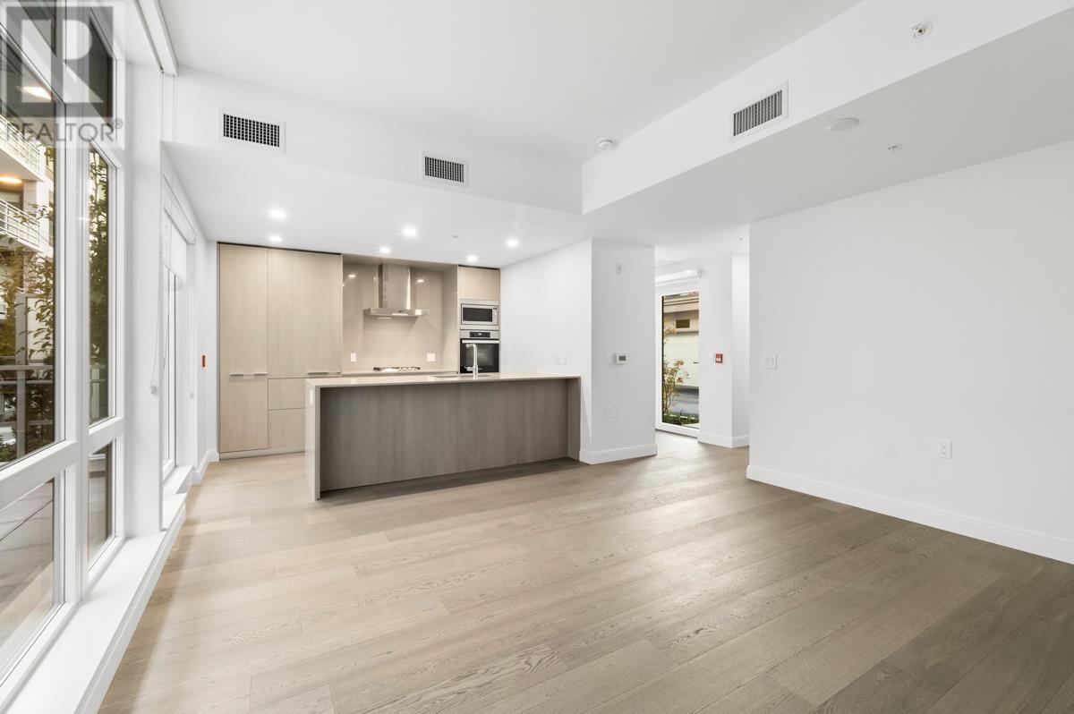 Listing Picture 4 of 38 : 4926 CAMBIE STREET, Vancouver / 溫哥華 - 魯藝地產 Yvonne Lu Group - MLS Medallion Club Member