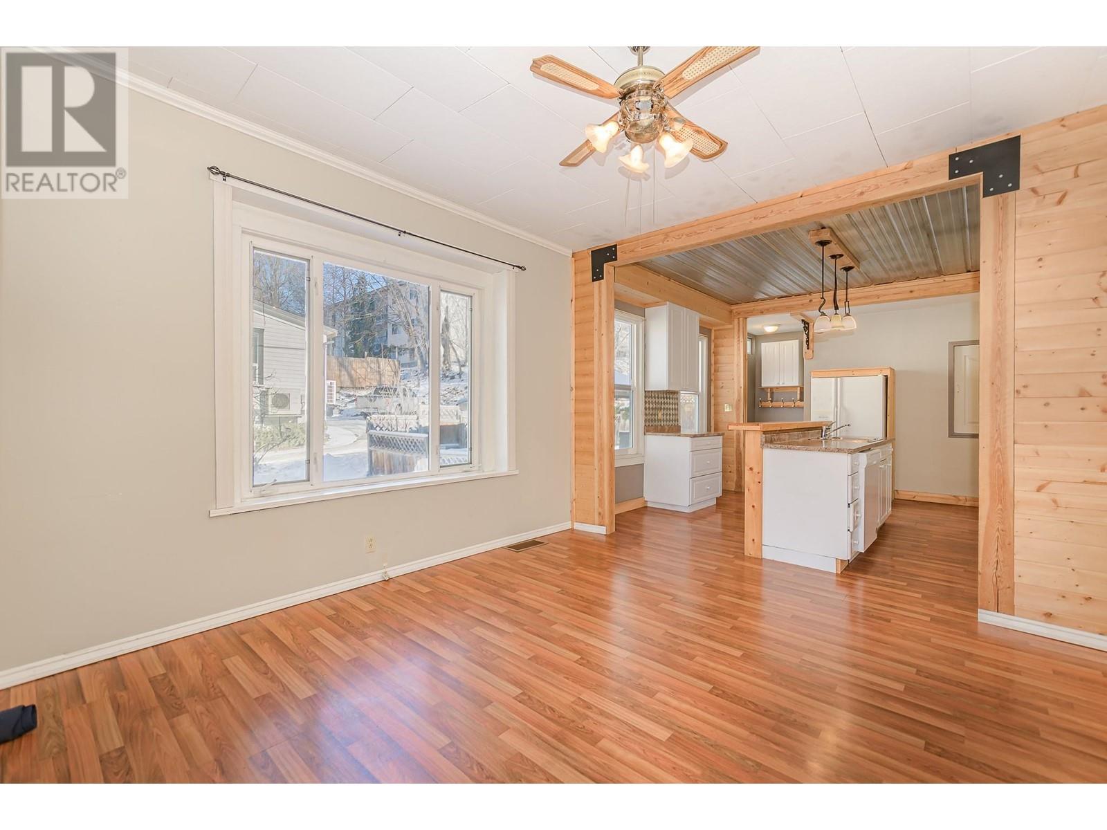 80 6 Street Ne, Salmon Arm, British Columbia  V1E 1H1 - Photo 7 - 10334775