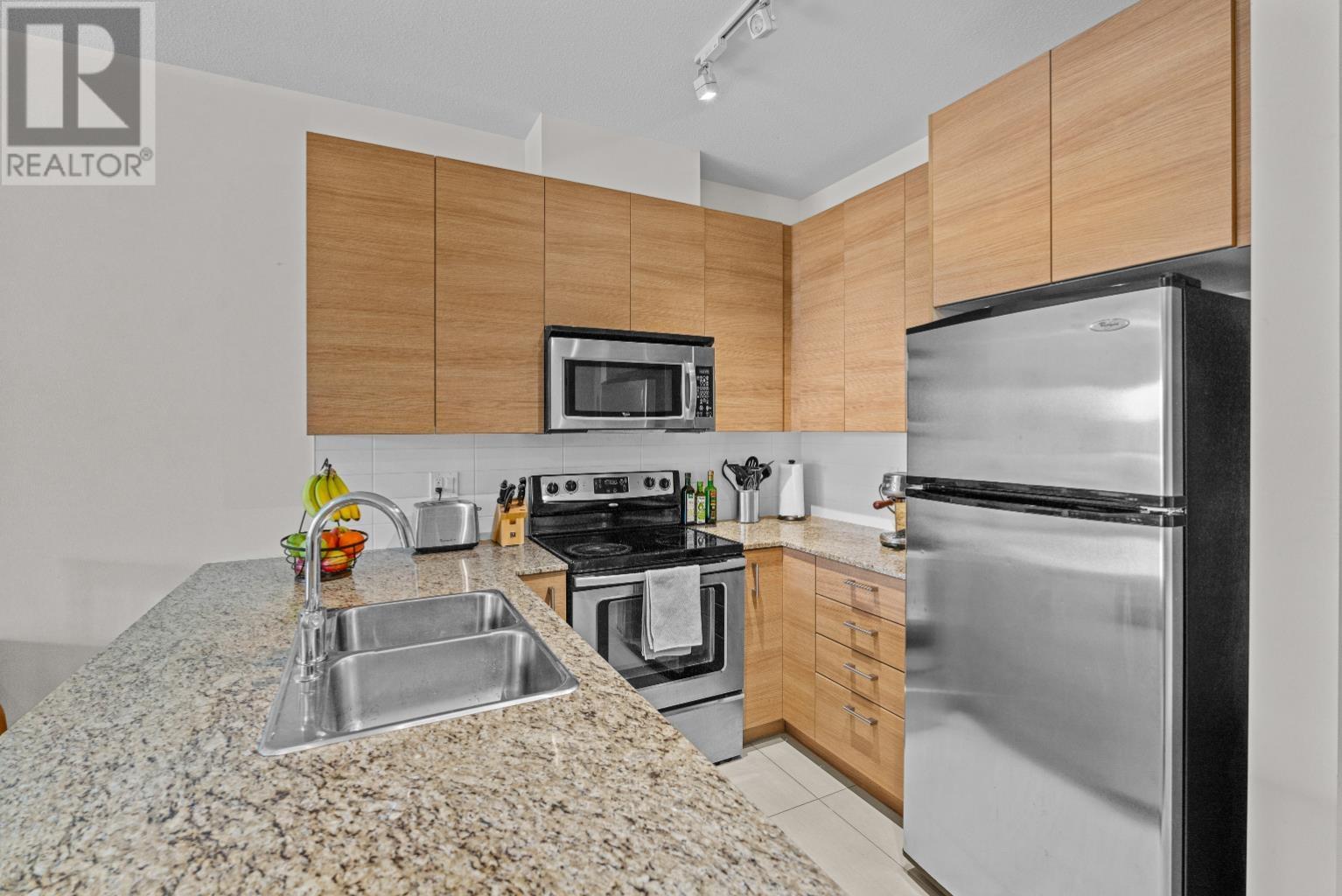 217 5788 Sidley Street, Burnaby, British Columbia  V5J 0E4 - Photo 5 - R2965405