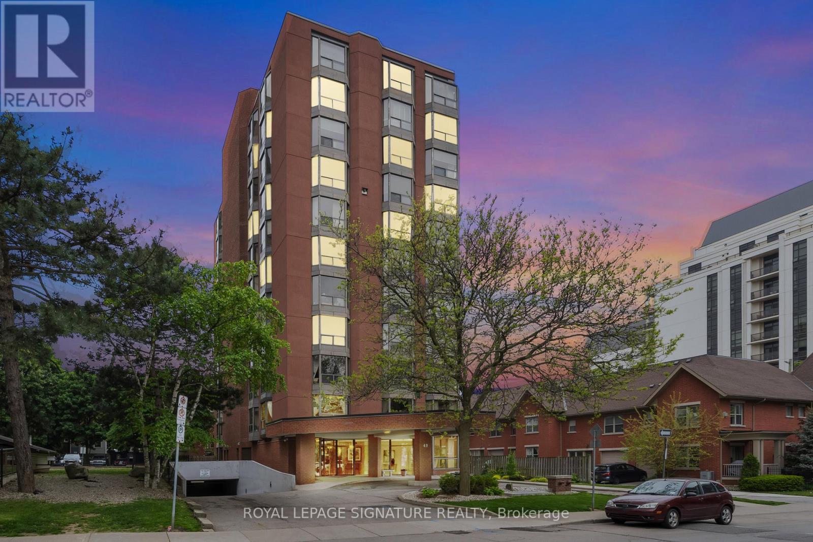Property at 300 - 49 ROBINSON STREET image 1