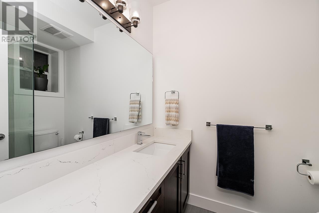 4829 Woodglen Court, Burnaby, British Columbia  V5G 2X8 - Photo 32 - R2964128