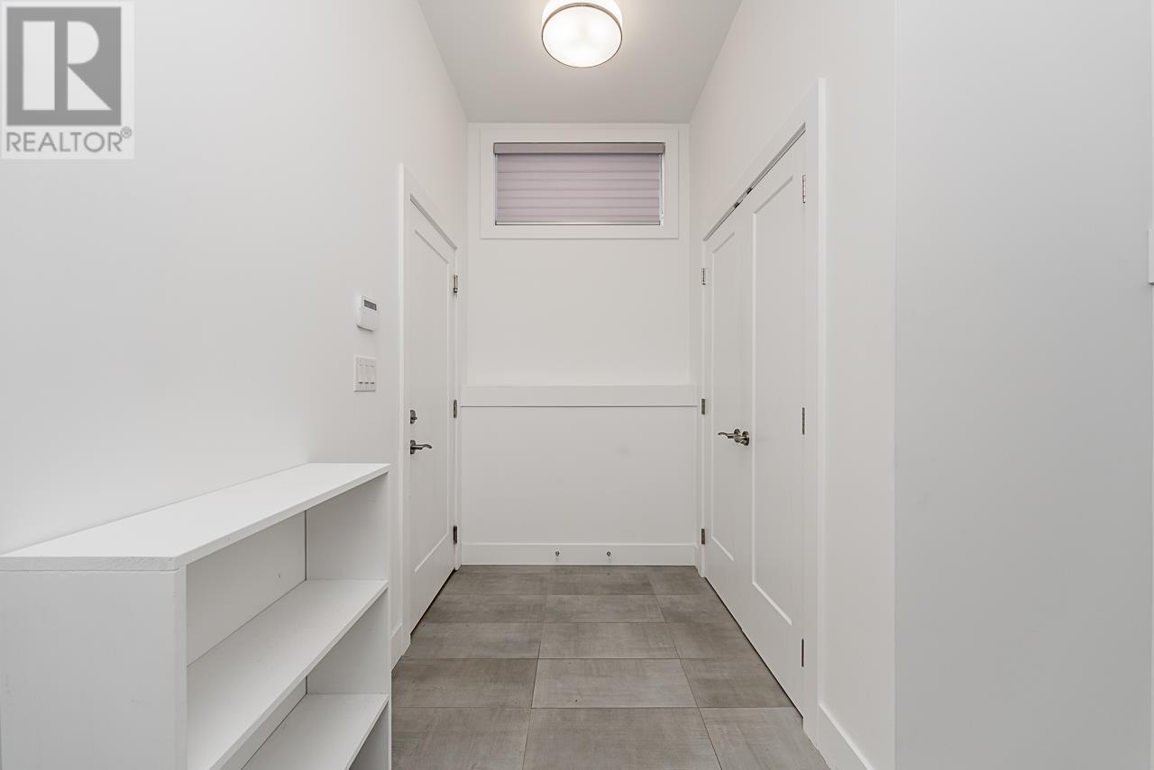 4829 Woodglen Court, Burnaby, British Columbia  V5G 2X8 - Photo 26 - R2964128