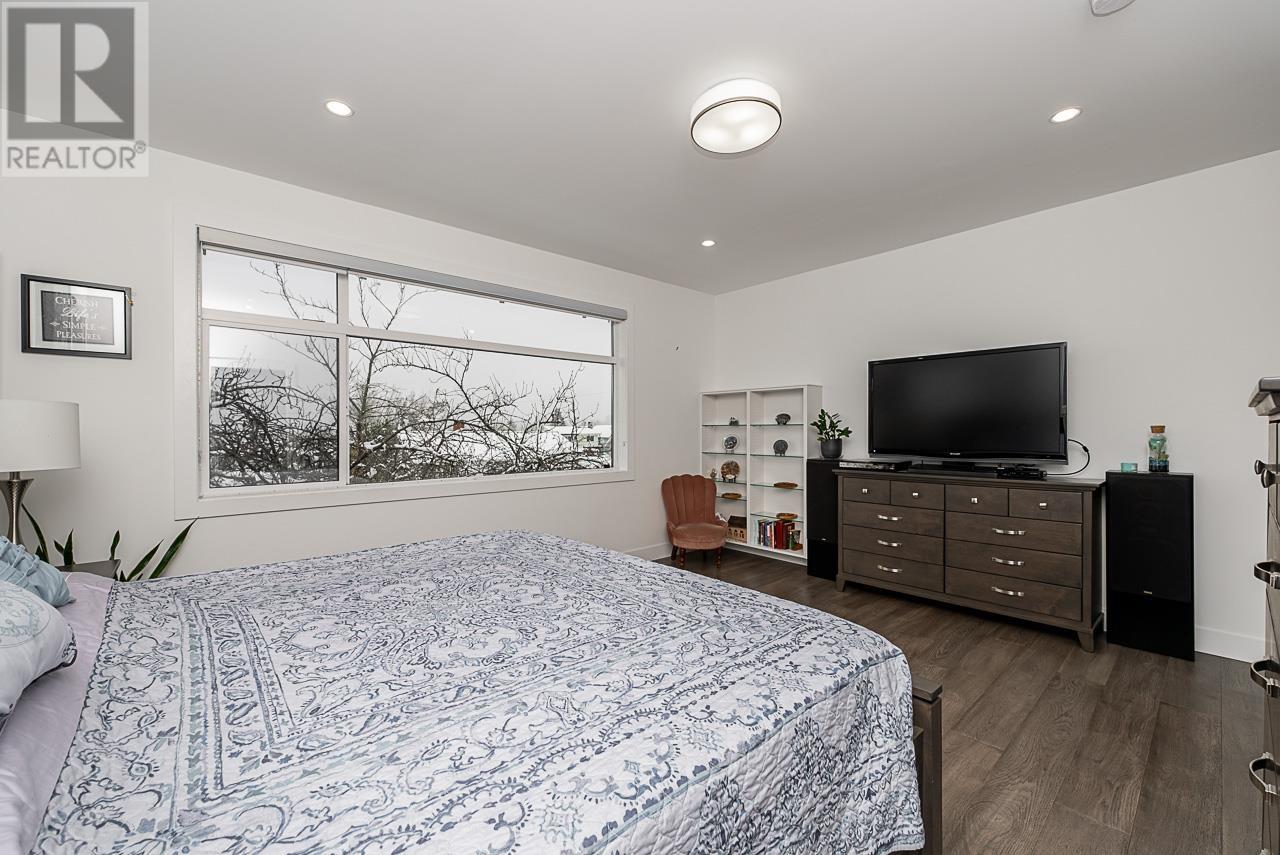4829 Woodglen Court, Burnaby, British Columbia  V5G 2X8 - Photo 19 - R2964128