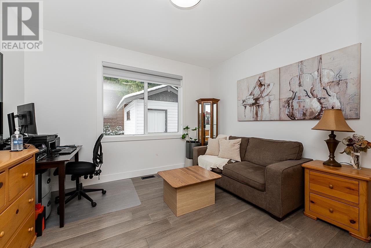 4829 Woodglen Court, Burnaby, British Columbia  V5G 2X8 - Photo 15 - R2964128
