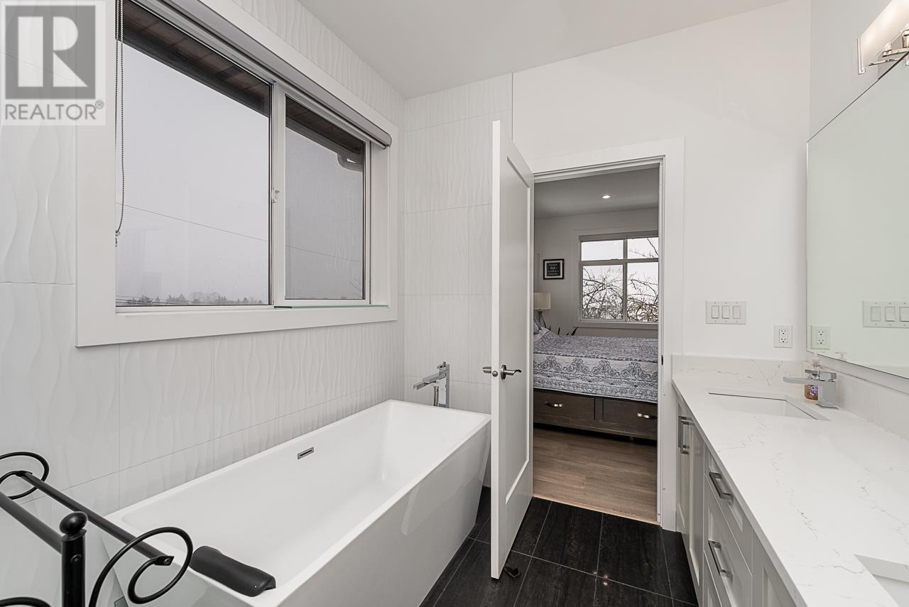 4829 Woodglen Court, Burnaby, British Columbia  V5G 2X8 - Photo 21 - R2964128