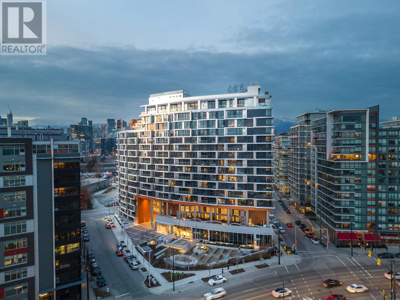 1707 1768 Cook Street, Vancouver, British Columbia  V5Y 0N3 - Photo 1 - R2965666