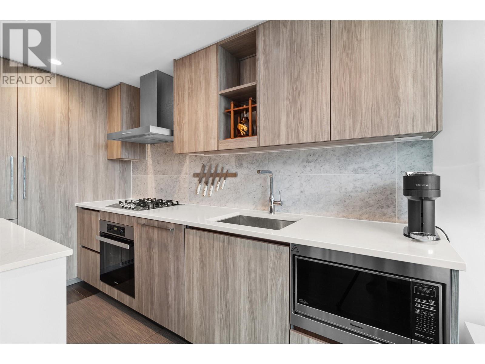 1707 1768 Cook Street, Vancouver, British Columbia  V5Y 0N3 - Photo 7 - R2965666