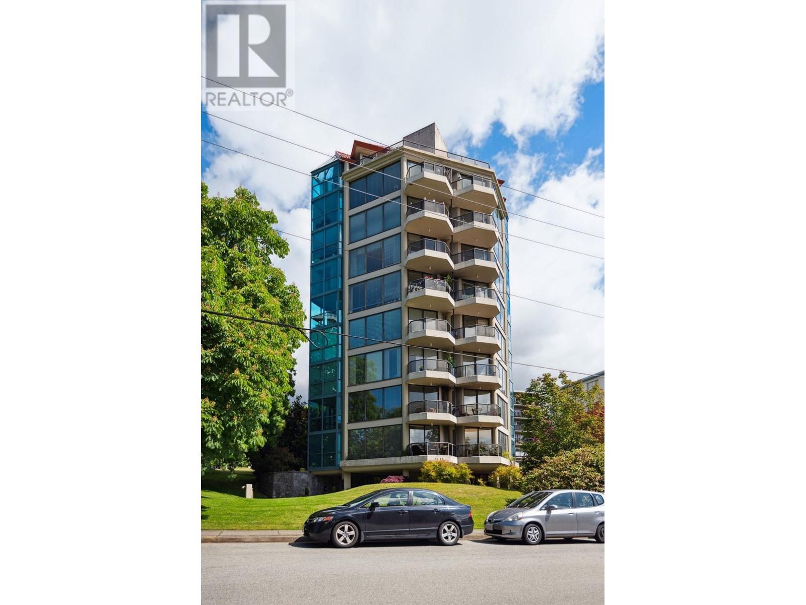 102 1689 DUCHESS AVENUE