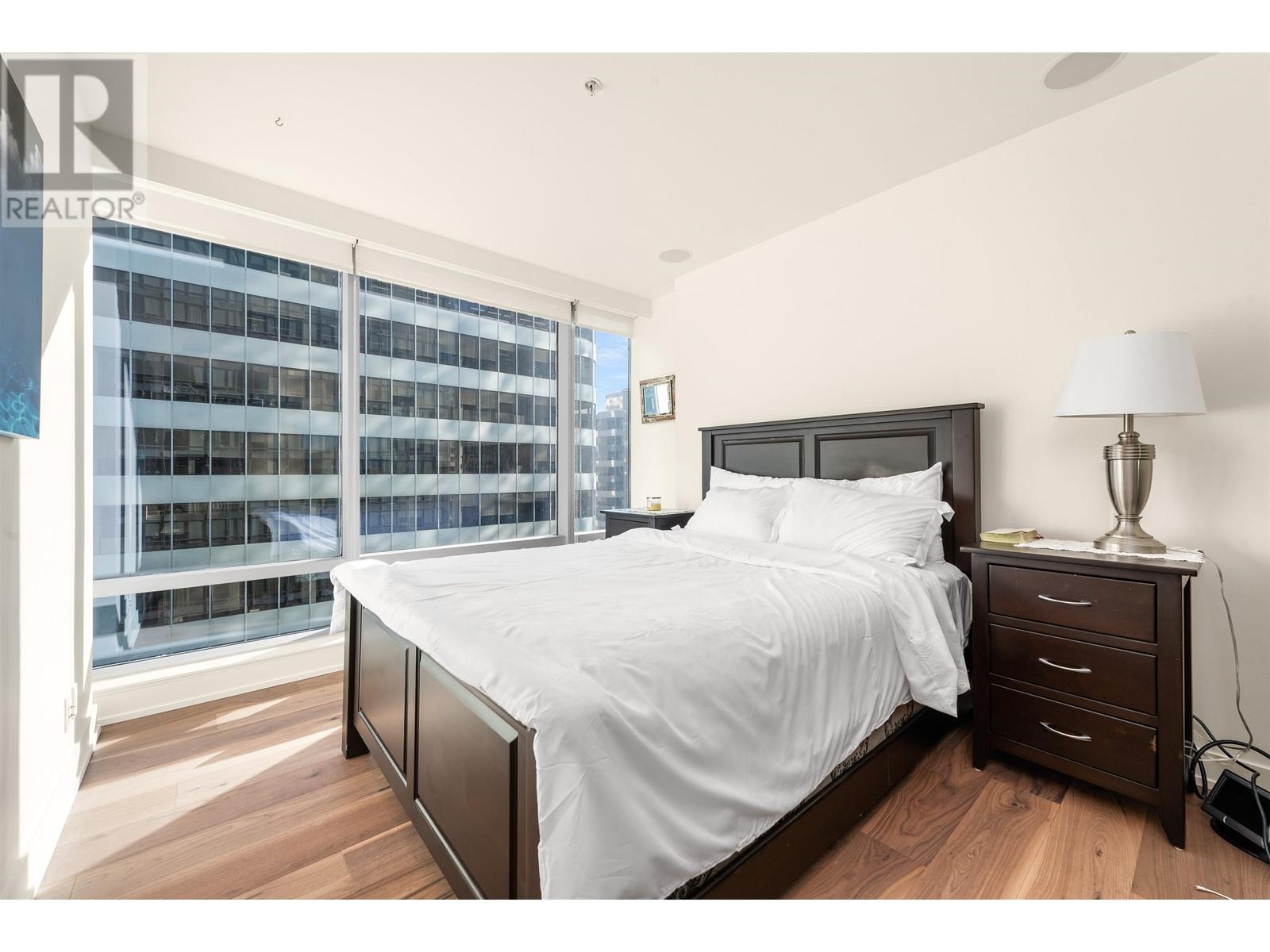 Listing Picture 18 of 38 : 1805 1111 ALBERNI STREET, Vancouver / 溫哥華 - 魯藝地產 Yvonne Lu Group - MLS Medallion Club Member