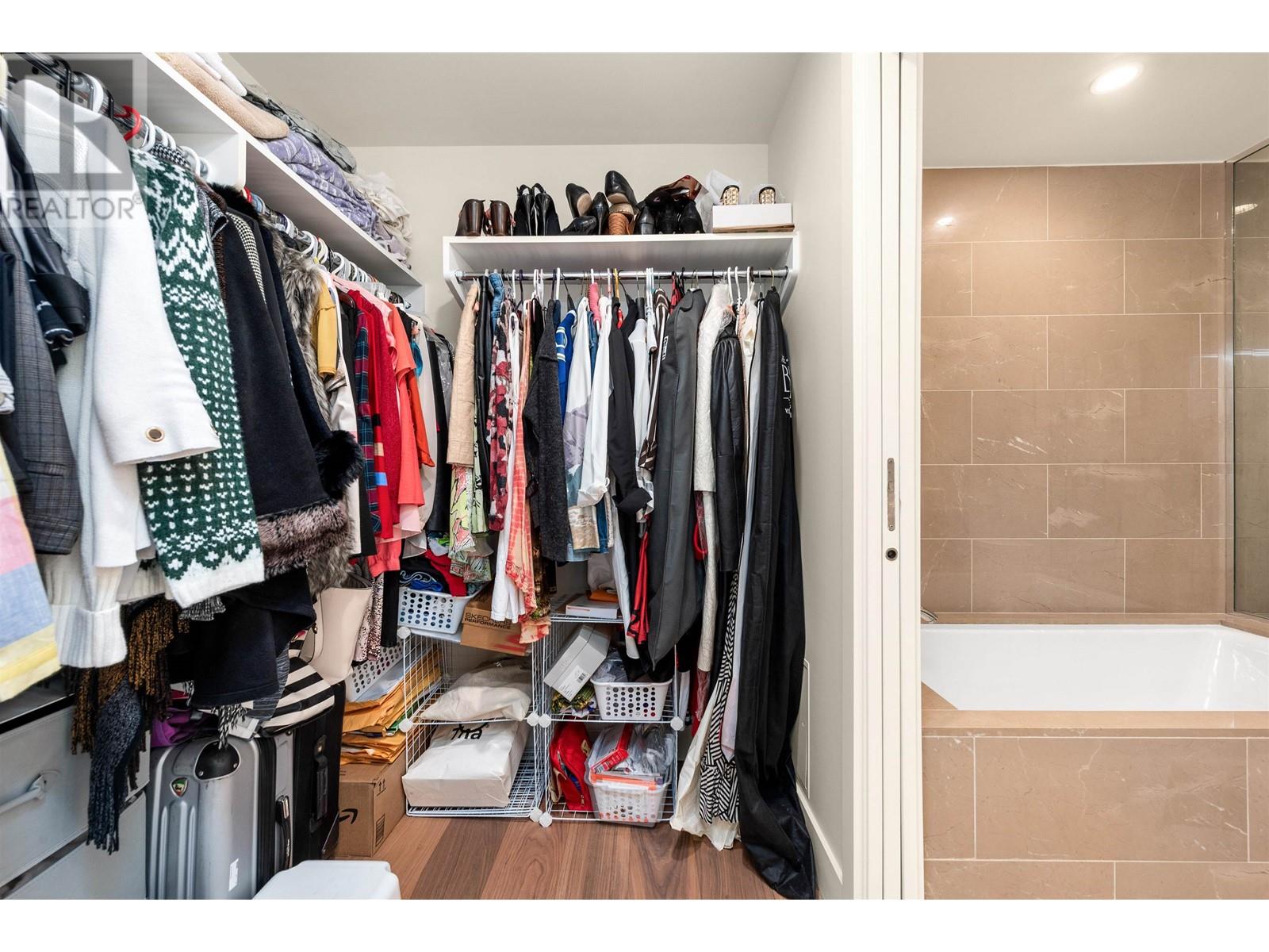 Listing Picture 20 of 38 : 1805 1111 ALBERNI STREET, Vancouver / 溫哥華 - 魯藝地產 Yvonne Lu Group - MLS Medallion Club Member