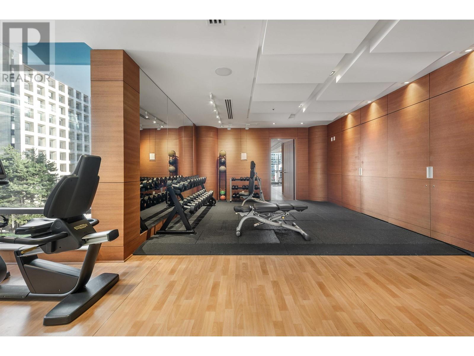 Listing Picture 33 of 38 : 1805 1111 ALBERNI STREET, Vancouver / 溫哥華 - 魯藝地產 Yvonne Lu Group - MLS Medallion Club Member