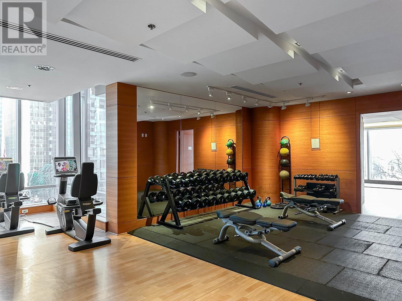 Listing Picture 34 of 38 : 1805 1111 ALBERNI STREET, Vancouver / 溫哥華 - 魯藝地產 Yvonne Lu Group - MLS Medallion Club Member