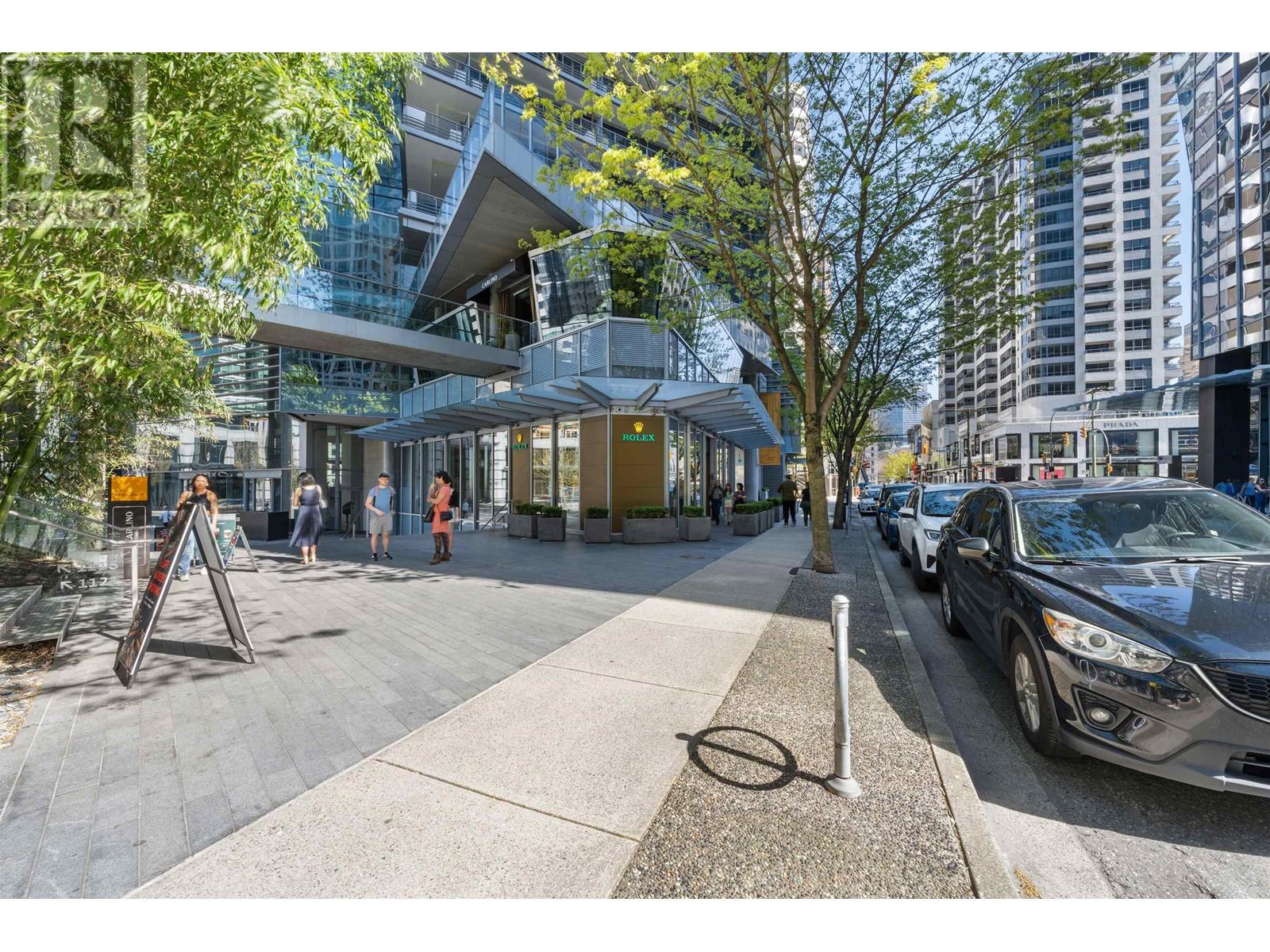 Listing Picture 36 of 38 : 1805 1111 ALBERNI STREET, Vancouver / 溫哥華 - 魯藝地產 Yvonne Lu Group - MLS Medallion Club Member