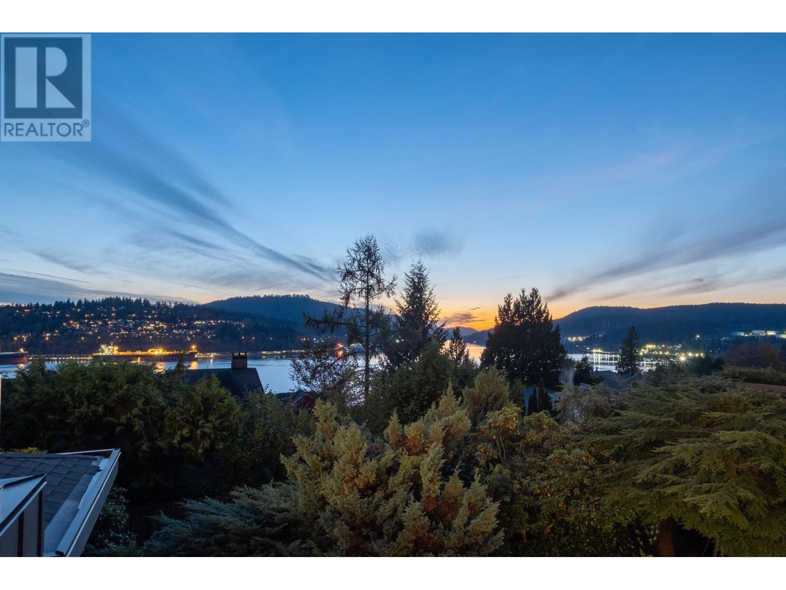 55 Axford Bay, Port Moody, British Columbia  V3H 3R4 - Photo 32 - R2965689