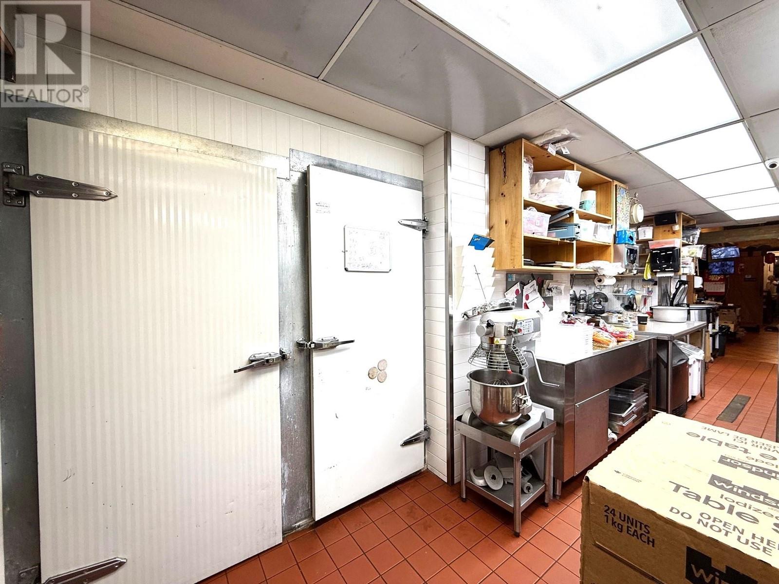 3932 Fraser Street, Vancouver, British Columbia  V5V 4E4 - Photo 3 - C8065657