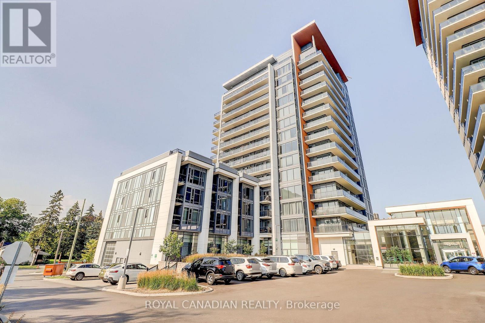 Property at 208 - 9608 YONGE STREET image 3