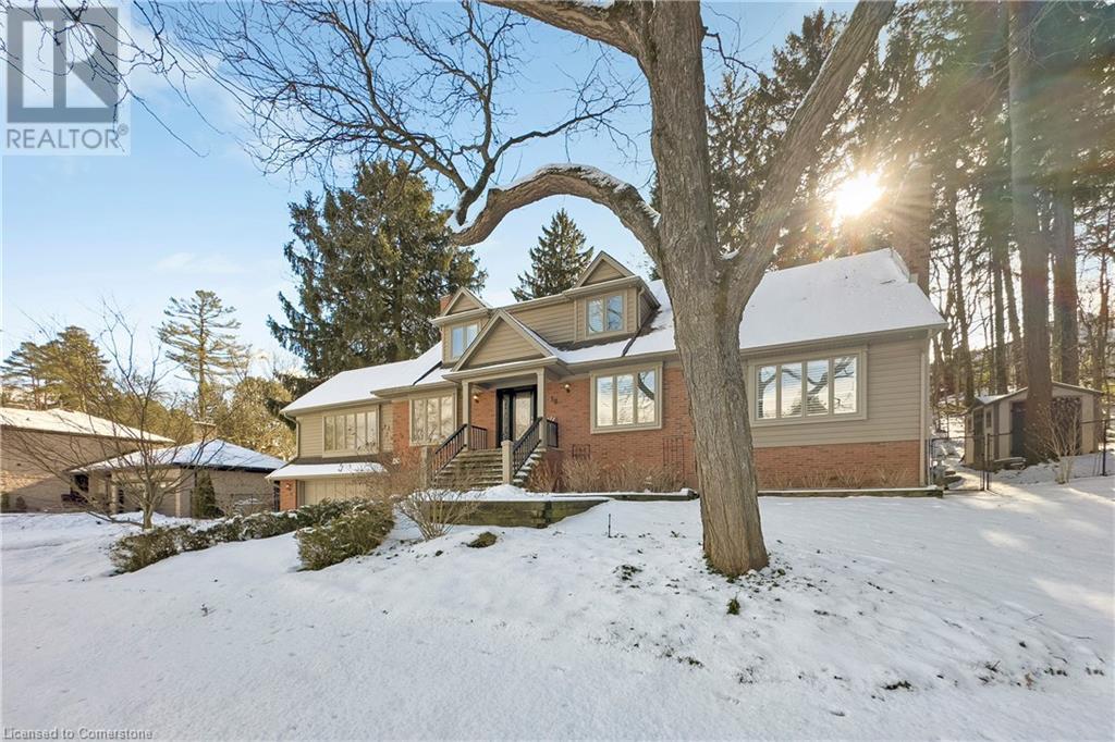 18 Stonegate Drive, Hamilton, Ontario  L9G 3R7 - Photo 2 - 40697501