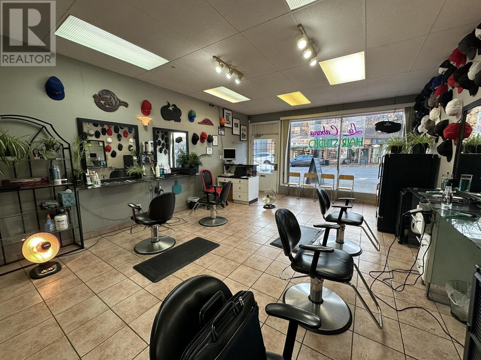 Property at 1912 COMMERCIAL DRIVE image 3