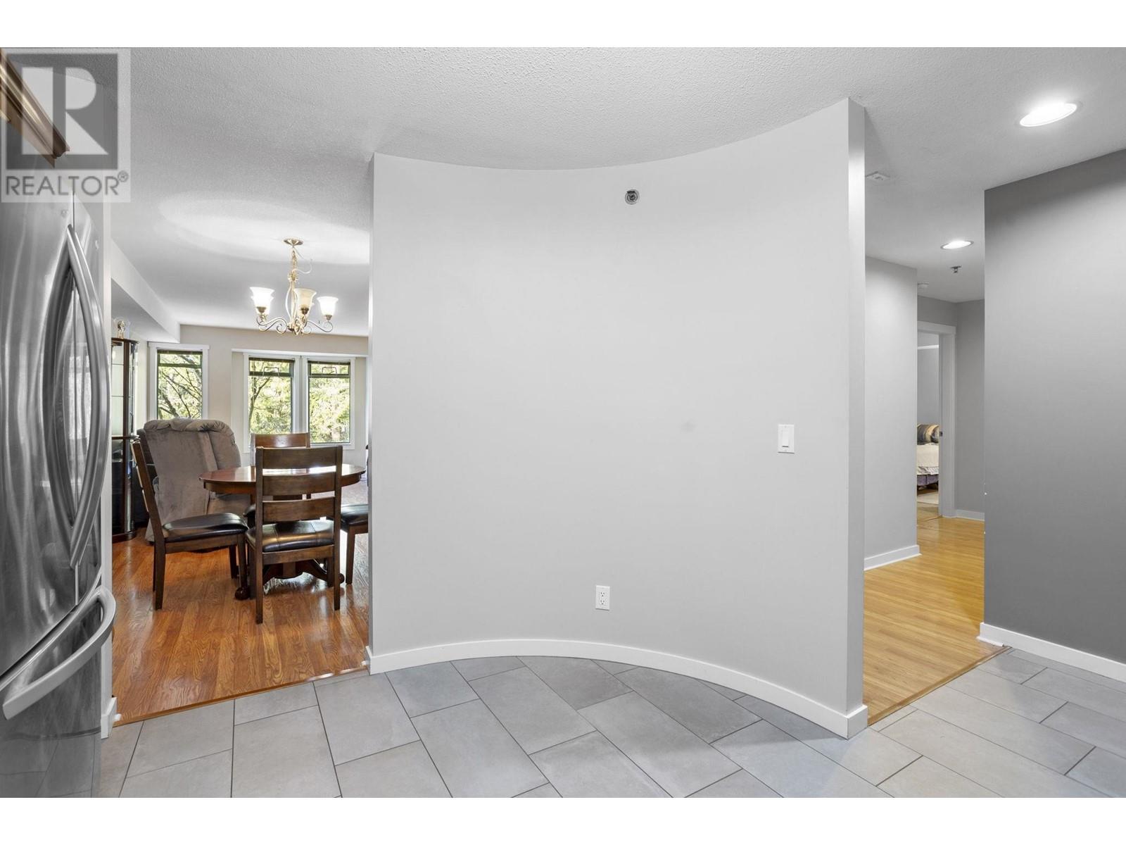 407 6737 Station Hill Court, Burnaby, British Columbia  V3N 4V2 - Photo 10 - R2965553