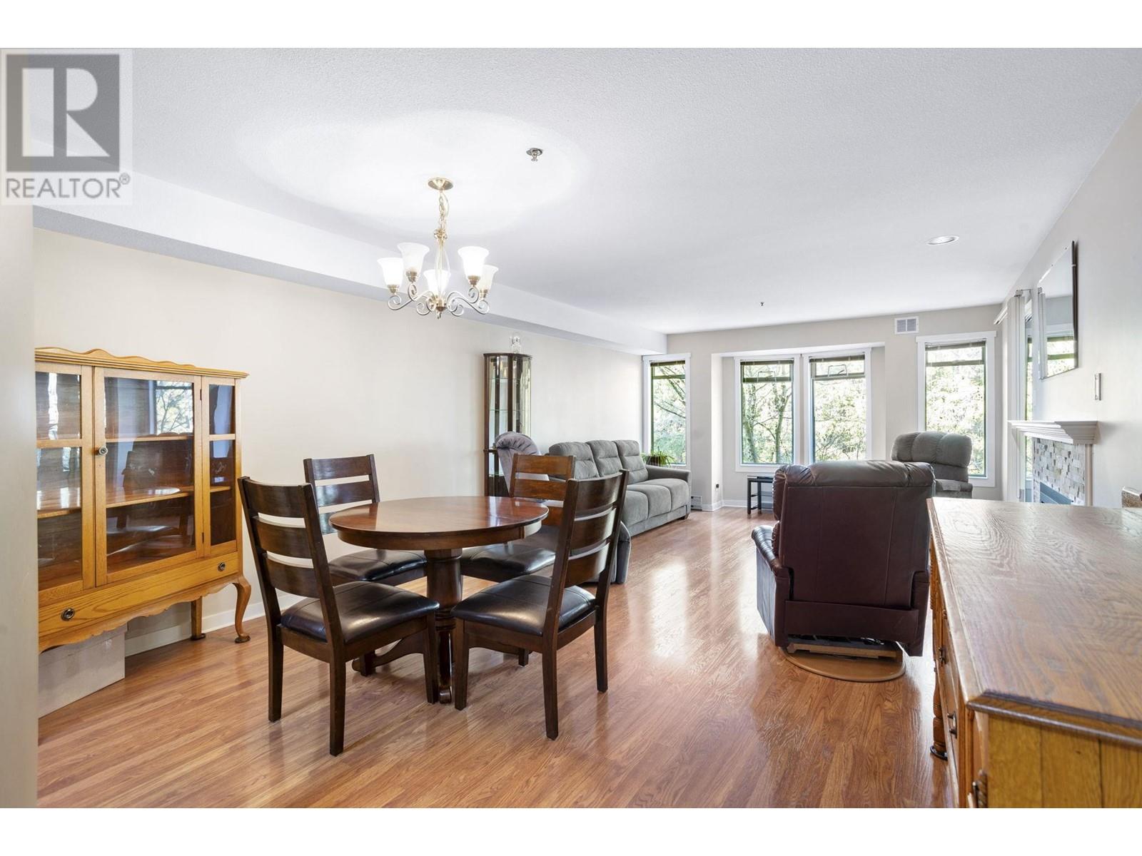 407 6737 Station Hill Court, Burnaby, British Columbia  V3N 4V2 - Photo 4 - R2965553