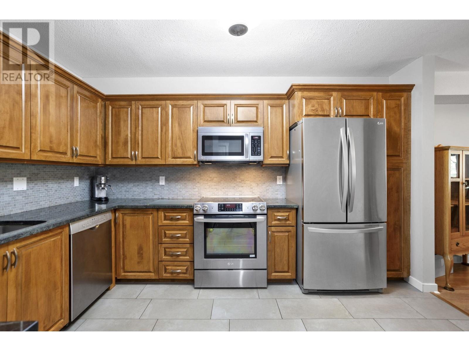 407 6737 Station Hill Court, Burnaby, British Columbia  V3N 4V2 - Photo 8 - R2965553