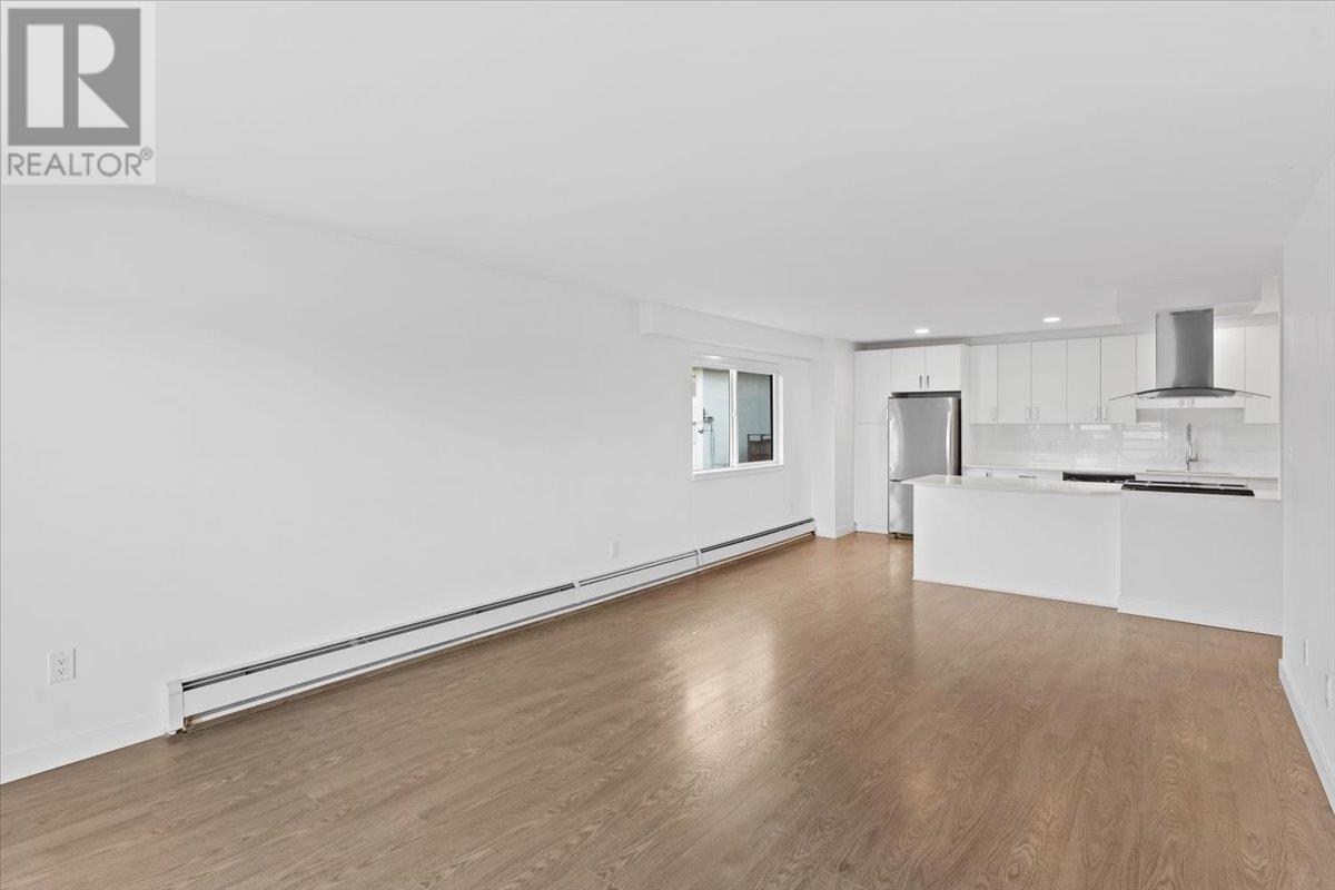 Listing Picture 12 of 30 : 205 4625 GRANGE STREET, Burnaby / 本拿比 - 魯藝地產 Yvonne Lu Group - MLS Medallion Club Member