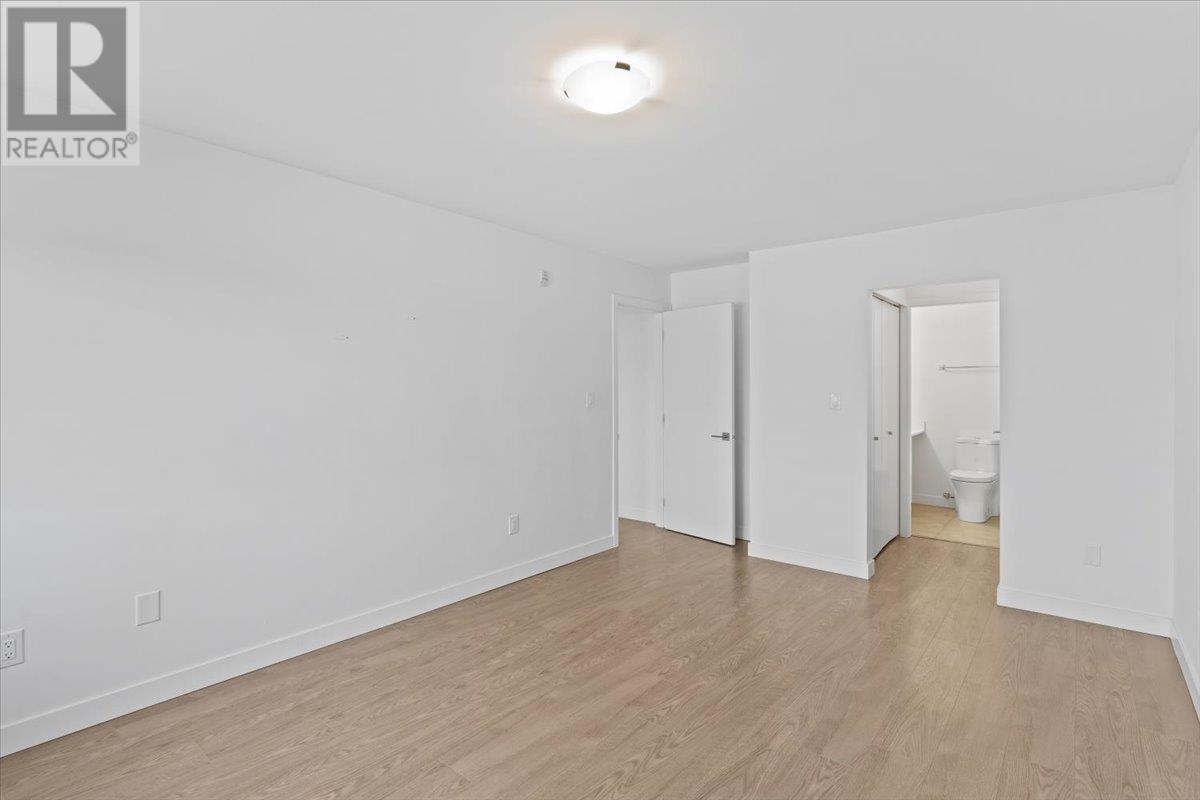 Listing Picture 21 of 30 : 205 4625 GRANGE STREET, Burnaby / 本拿比 - 魯藝地產 Yvonne Lu Group - MLS Medallion Club Member