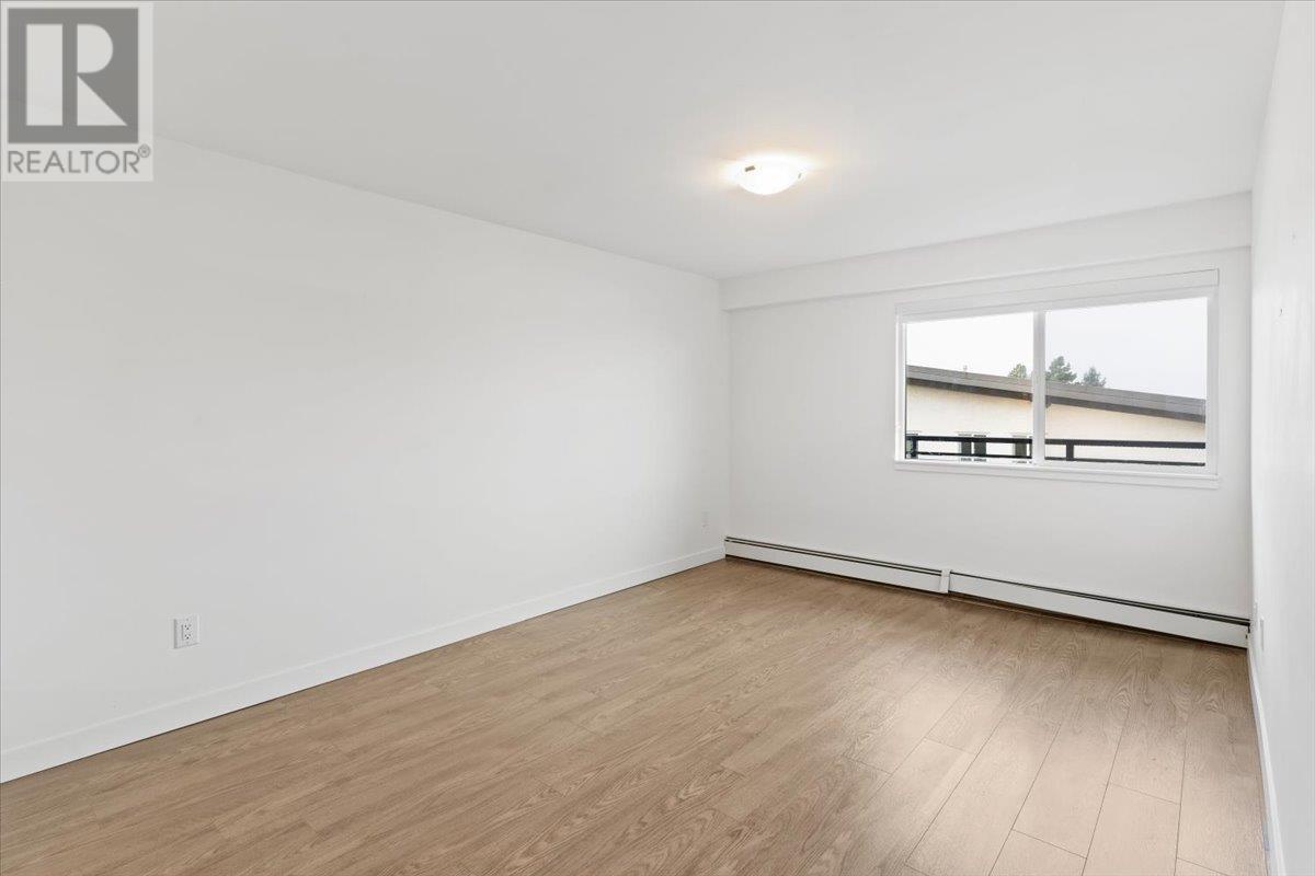 Listing Picture 15 of 30 : 205 4625 GRANGE STREET, Burnaby / 本拿比 - 魯藝地產 Yvonne Lu Group - MLS Medallion Club Member