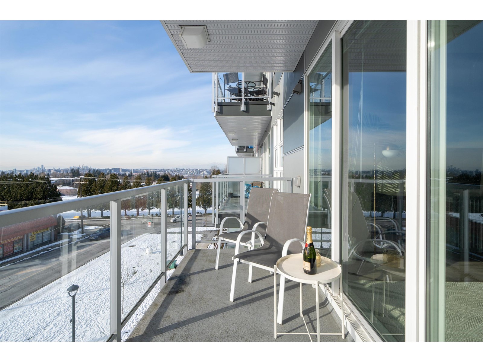 404 10838 Whalley Boulevard, Surrey, British Columbia  V3R 0G8 - Photo 16 - R2965747