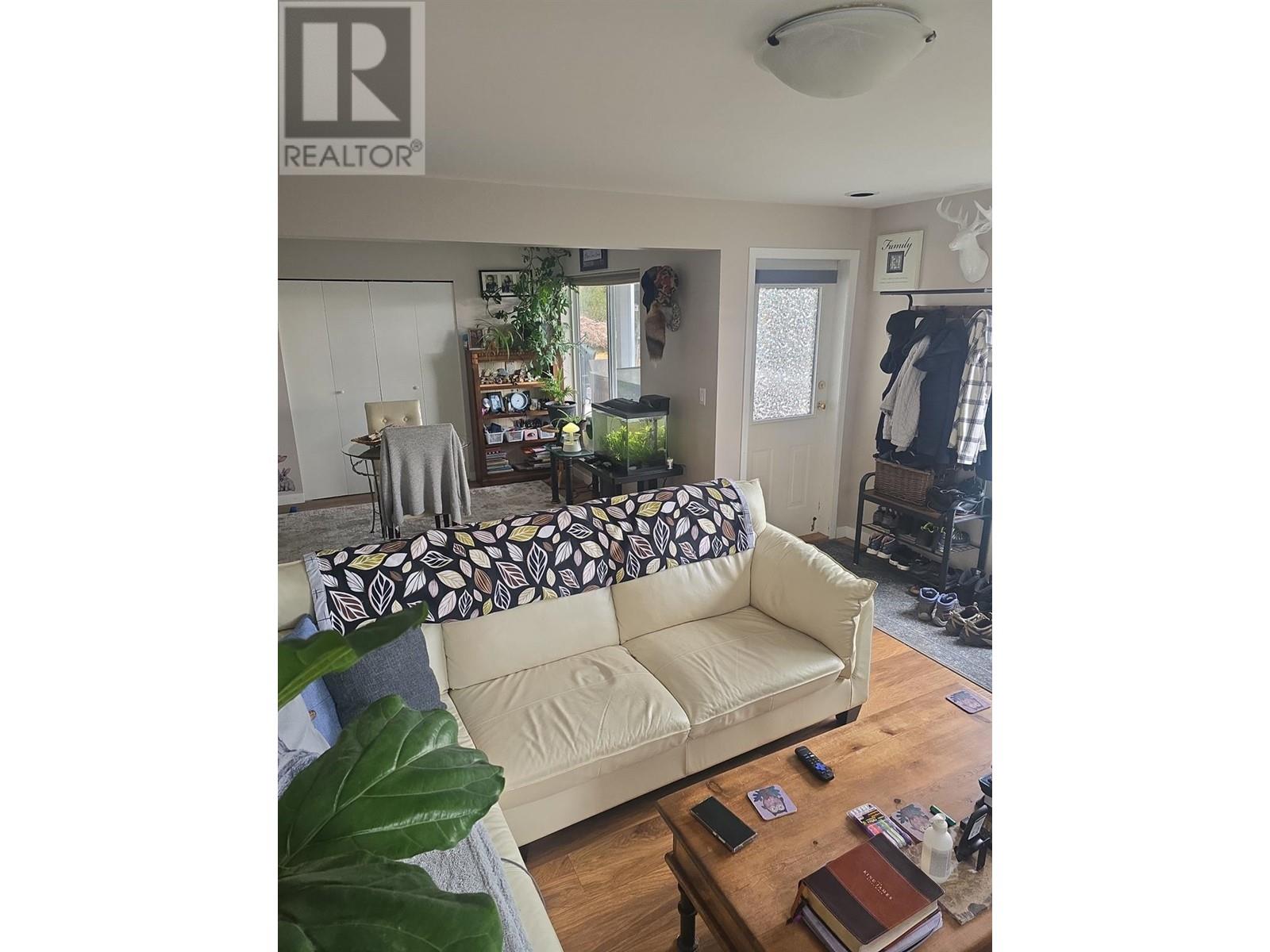 6261 Thompson Drive, Peachland, British Columbia  V0H 1X8 - Photo 14 - 10331682