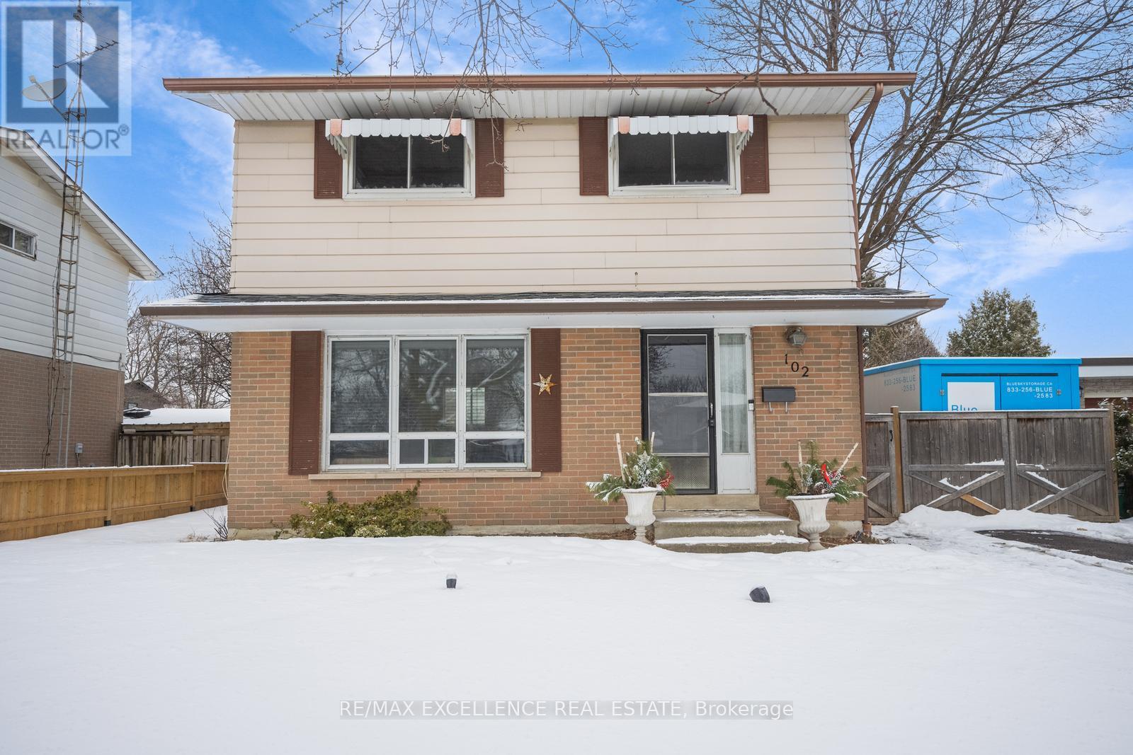 Property at 102 RUTHERFORD ROAD N image 1