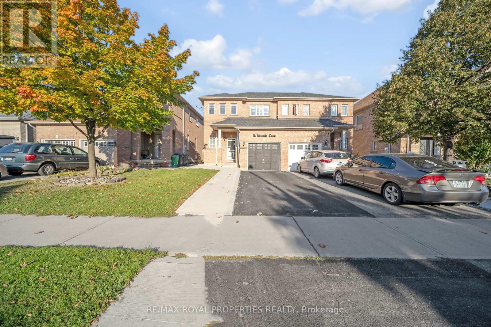 10 SEWELLS LANE, Brampton, Ontario