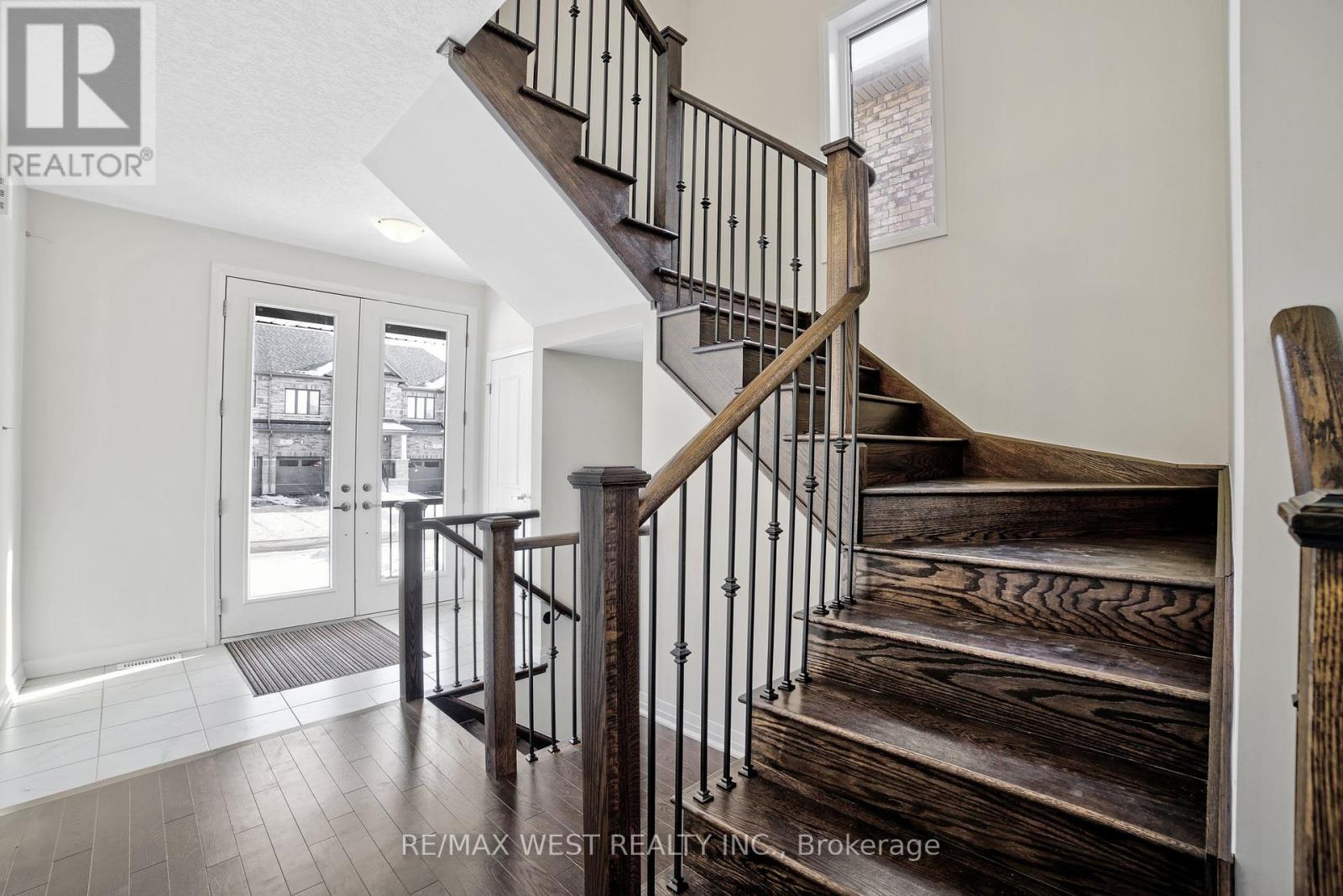 Property at 66 PRINCE PHILIP BOULEVARD image 2