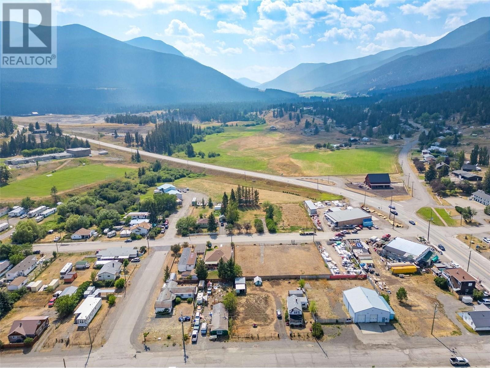 307 Smith Avenue, Clinton, British Columbia V0K 1K0 - Photo 20 - 10335135