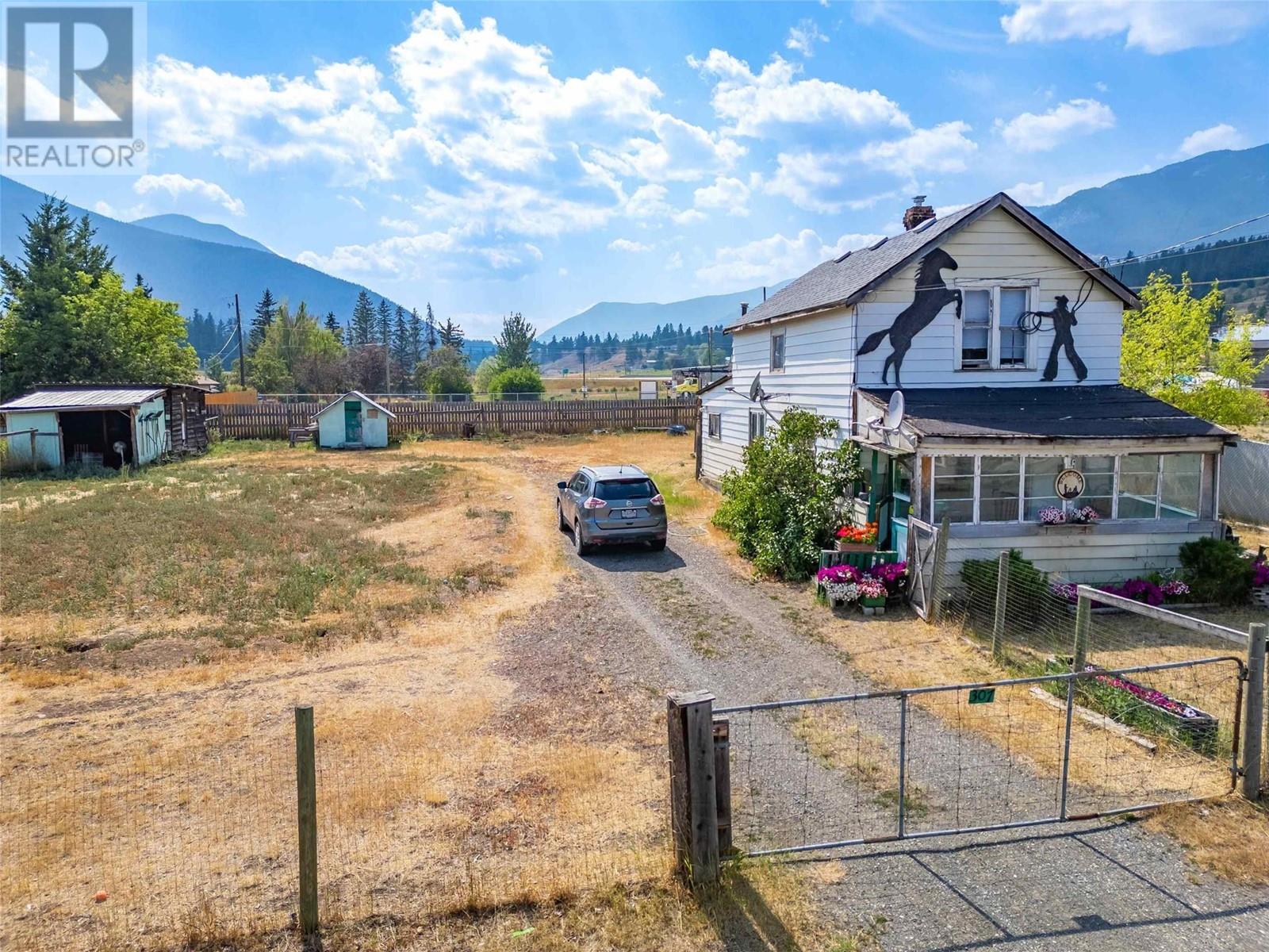 307 Smith Avenue, Clinton, British Columbia V0K 1K0 - Photo 21 - 10335135