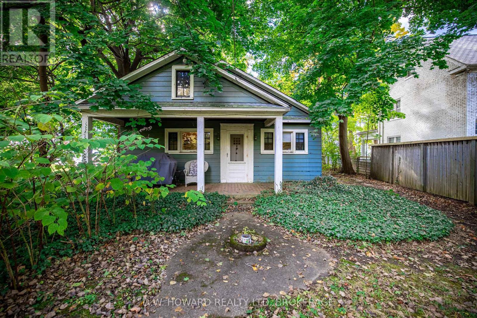 Property at 853 EDGEMERE ROAD image 4