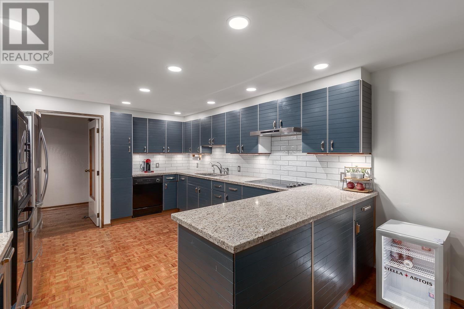 Listing Picture 13 of 29 : 2301 738 BROUGHTON STREET, Vancouver / 溫哥華 - 魯藝地產 Yvonne Lu Group - MLS Medallion Club Member