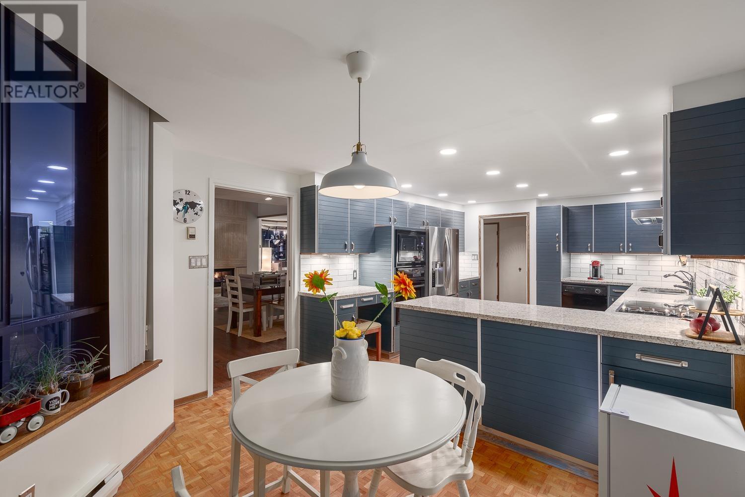 Listing Picture 15 of 29 : 2301 738 BROUGHTON STREET, Vancouver / 溫哥華 - 魯藝地產 Yvonne Lu Group - MLS Medallion Club Member