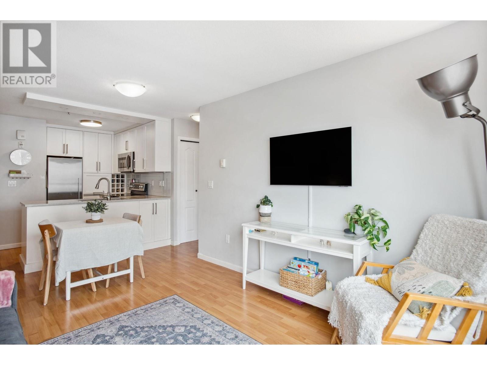 Listing Picture 5 of 20 : 405 189 ONTARIO PLACE, Vancouver / 溫哥華 - 魯藝地產 Yvonne Lu Group - MLS Medallion Club Member