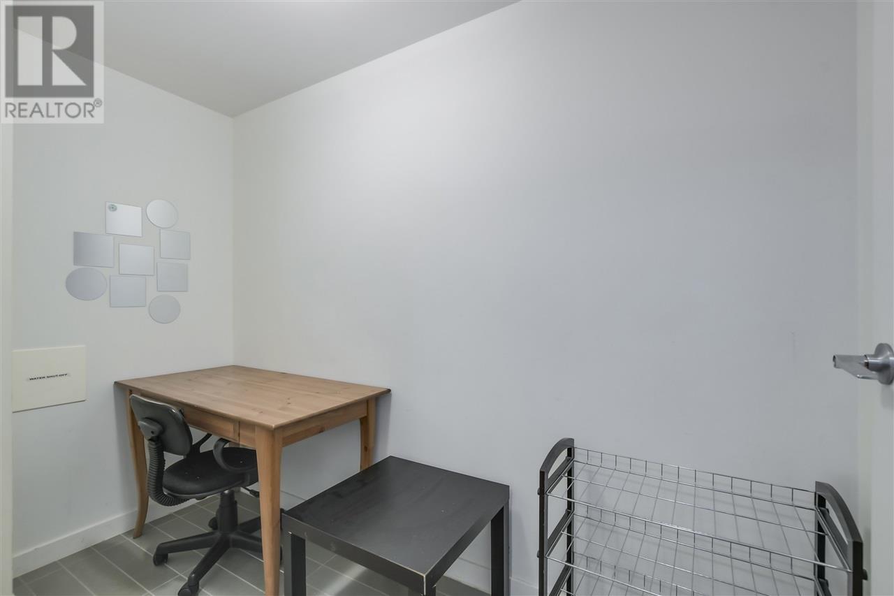 Listing Picture 14 of 34 : 907 33 SMITHE STREET, Vancouver / 溫哥華 - 魯藝地產 Yvonne Lu Group - MLS Medallion Club Member